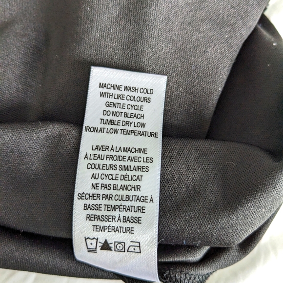 Ricki's fit'n'flare sleeveless v-neck dress, fully lined with POCKETS!! - Picture 13 of 13